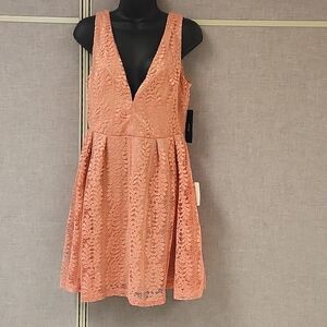 Lulus peach 🍑 color lace dress size medium